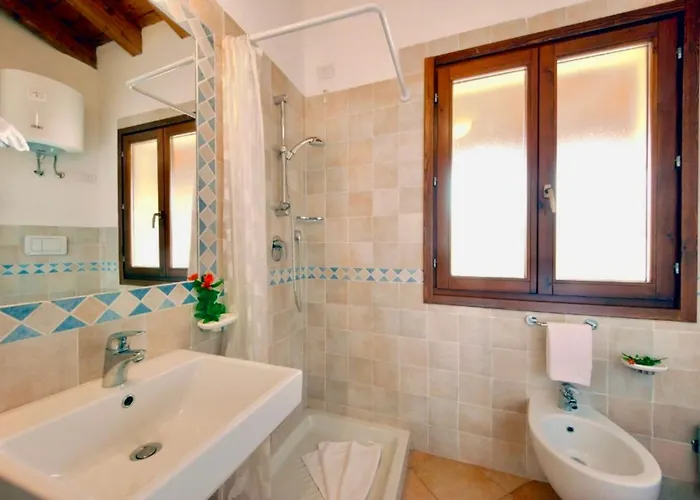 Isa-residence With Swimming-pool In Vignola Mare, With Air Conditioning And Private Outdoor Area 4*
