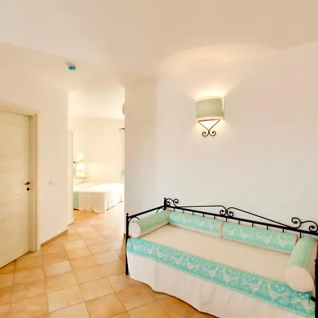 Aparthotel Isa-residence With Swimming-pool In Vignola Mare, With Air Conditioning And Private Outdoor Area