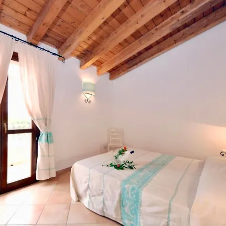 Isa-residence With Swimming-pool In Vignola Mare, With Air Conditioning And Private Outdoor Area * Vignola Mare