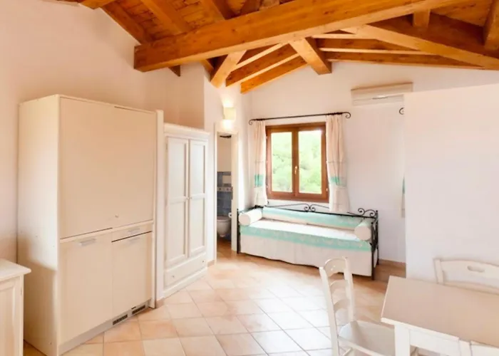 Isa-residence With Swimming-pool In Vignola Mare, With Air Conditioning And Private Outdoor Area 4* Vignola Mare